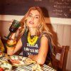 SISTERS DEPARTMENT Dámský top - Faded black w/ "pizza takeaway" print