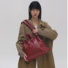 ÖLEND Kabelka Ona Vegan Leather Cherry red (5)