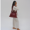 ÖLEND Kabelka Ona Vegan Leather Cherry red (4)
